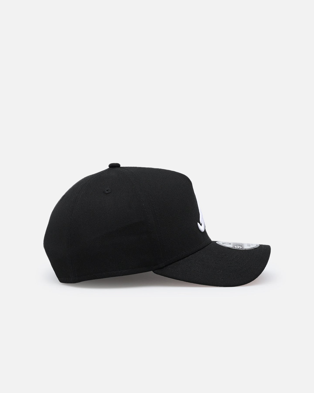 New Era Atlanta Braves 'Pink Satin Hearts' 9FORTY A-Frame Snapback Black/White