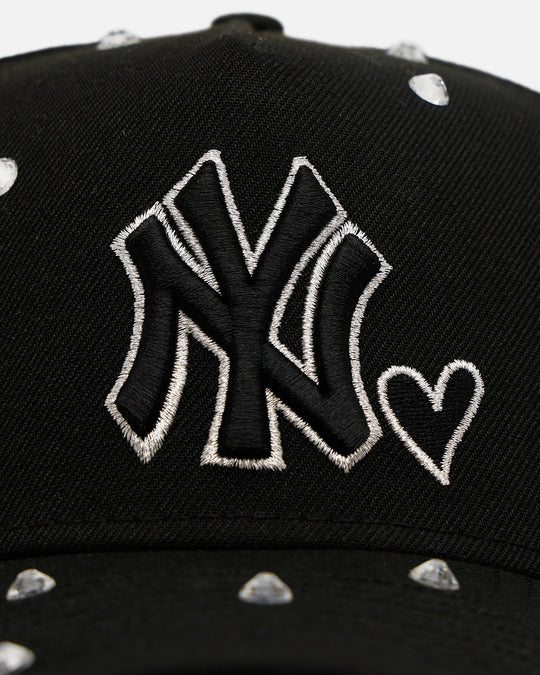 New Era New York Yankees 'Black Satin Hearts' 9FORTY A-Frame Snapback Black